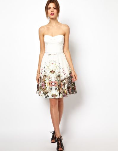 Rochie de bal de mătase cu motiv floral