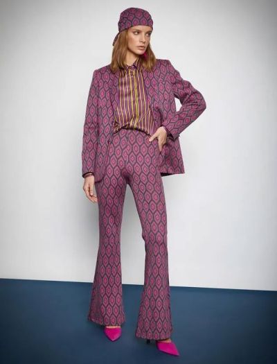 Designer pants with Spanish legs